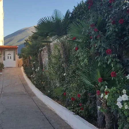 Season Hotell Dhërmi