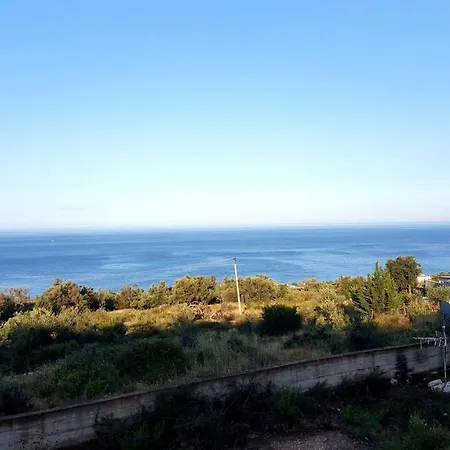 Season Hotell Dhërmi