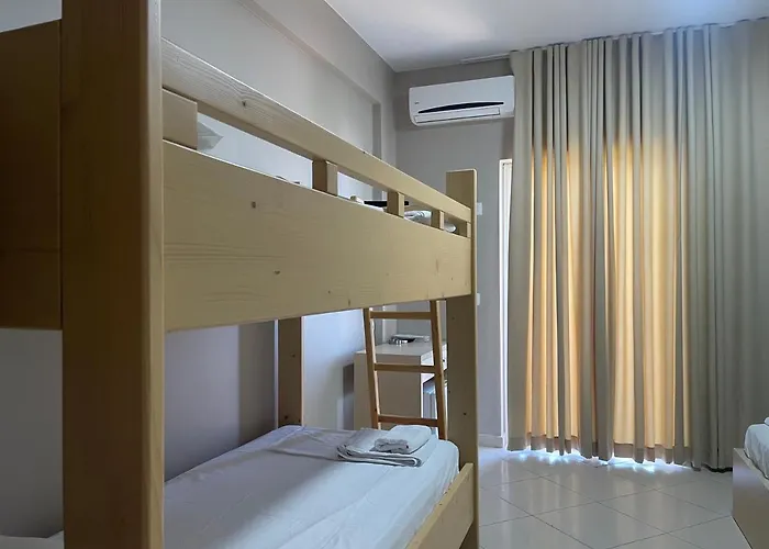 Otel Season Dhërmi
