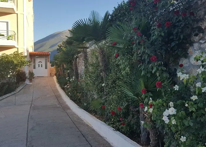 Season Otel Dhërmi